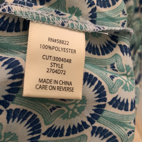 New Max Studio short Flutter Sleeve Top Blouse SZ Medium - Picture 11 of 11